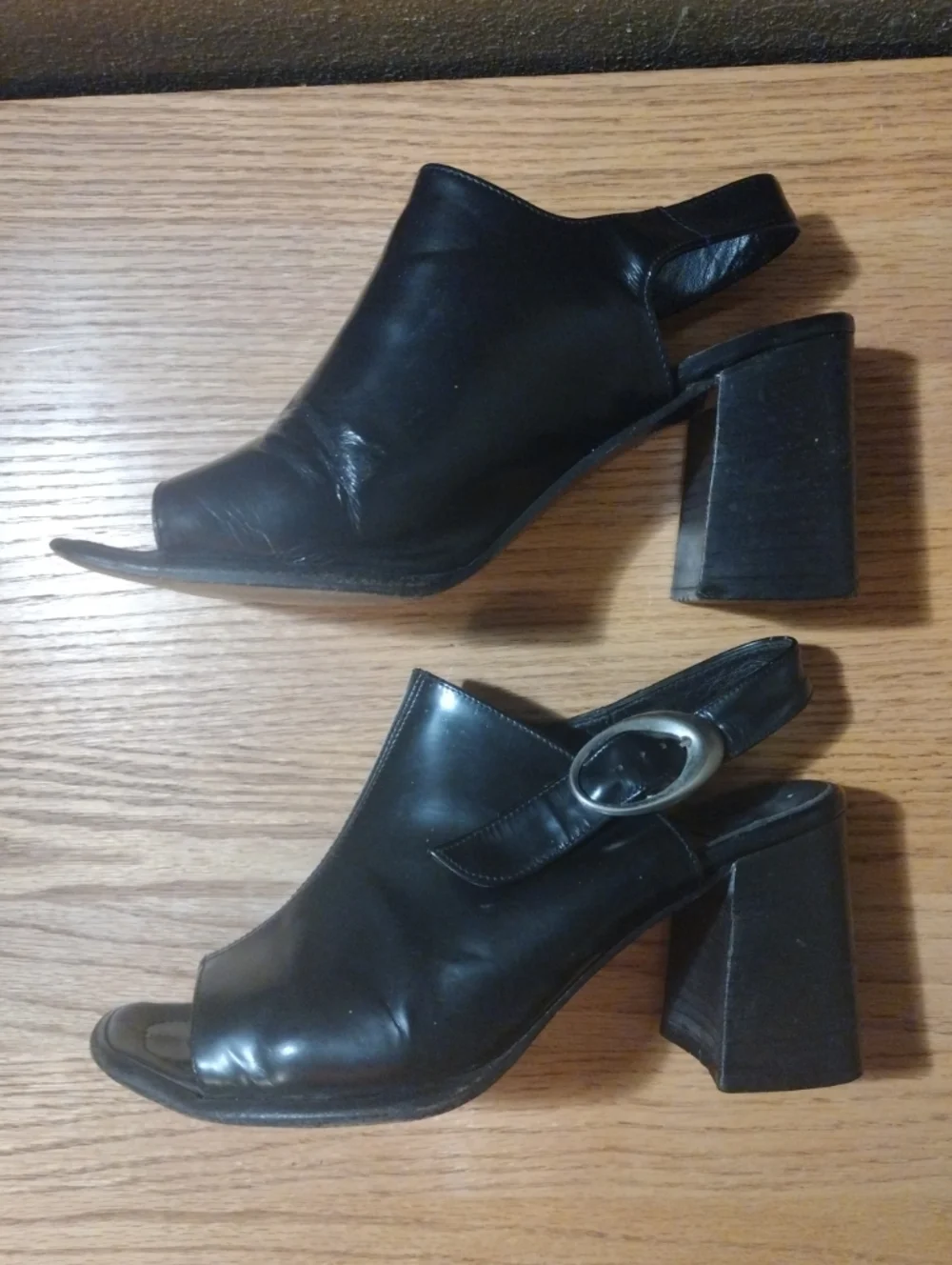 JANET & JANET Size EU 38.5 USW 8.5. Sandals Black Leather. Made in Italy